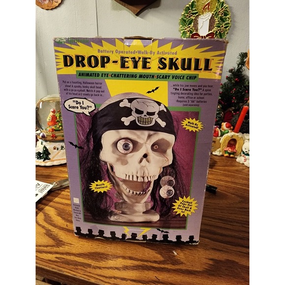 Vintage Fun‎ World Electronic Drop Eye Skeleton Pirate Decor Halloween. Works.